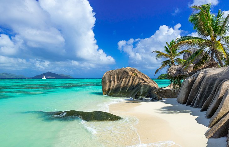 The Travel Guide to Seychelles: How to Plan a Trip from Dubai